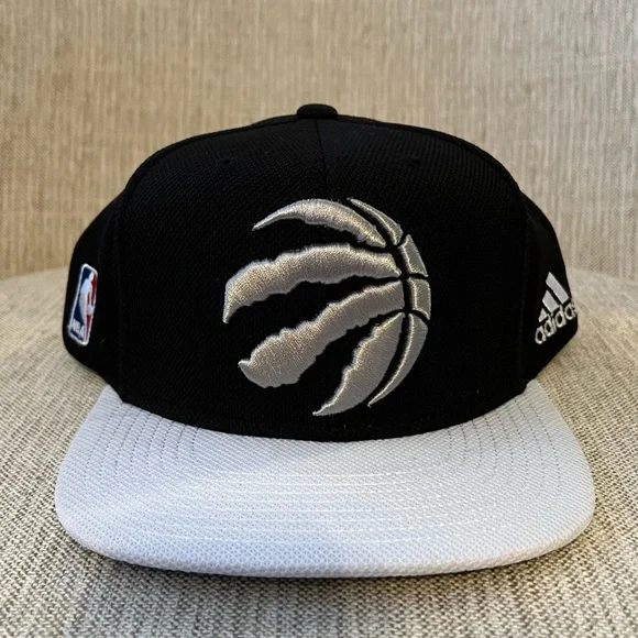 NWOT Adidas Toronto Raptors SnapBack - Picture 1 of 5